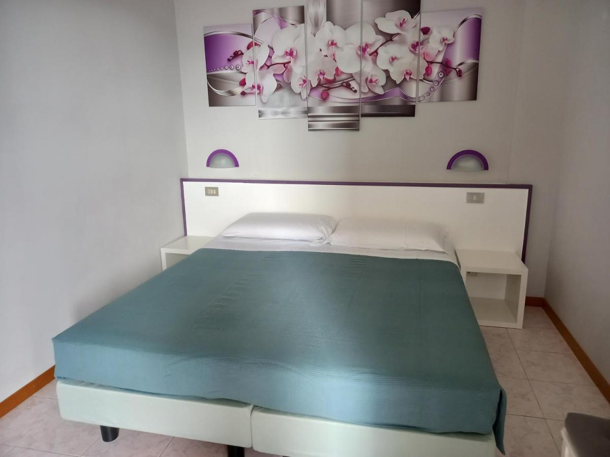 Hotel Lydia Градо Екстер'єр фото
