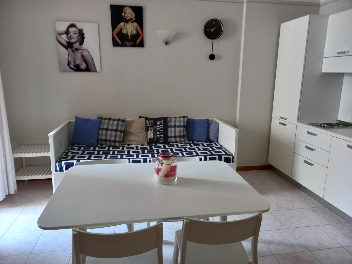 Hotel Lydia Градо Екстер'єр фото