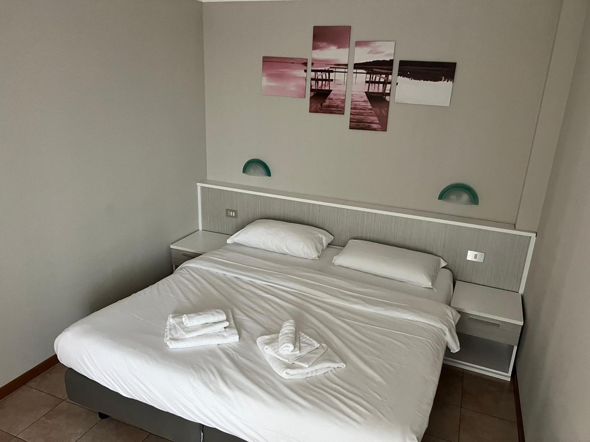 Hotel Lydia Градо Екстер'єр фото