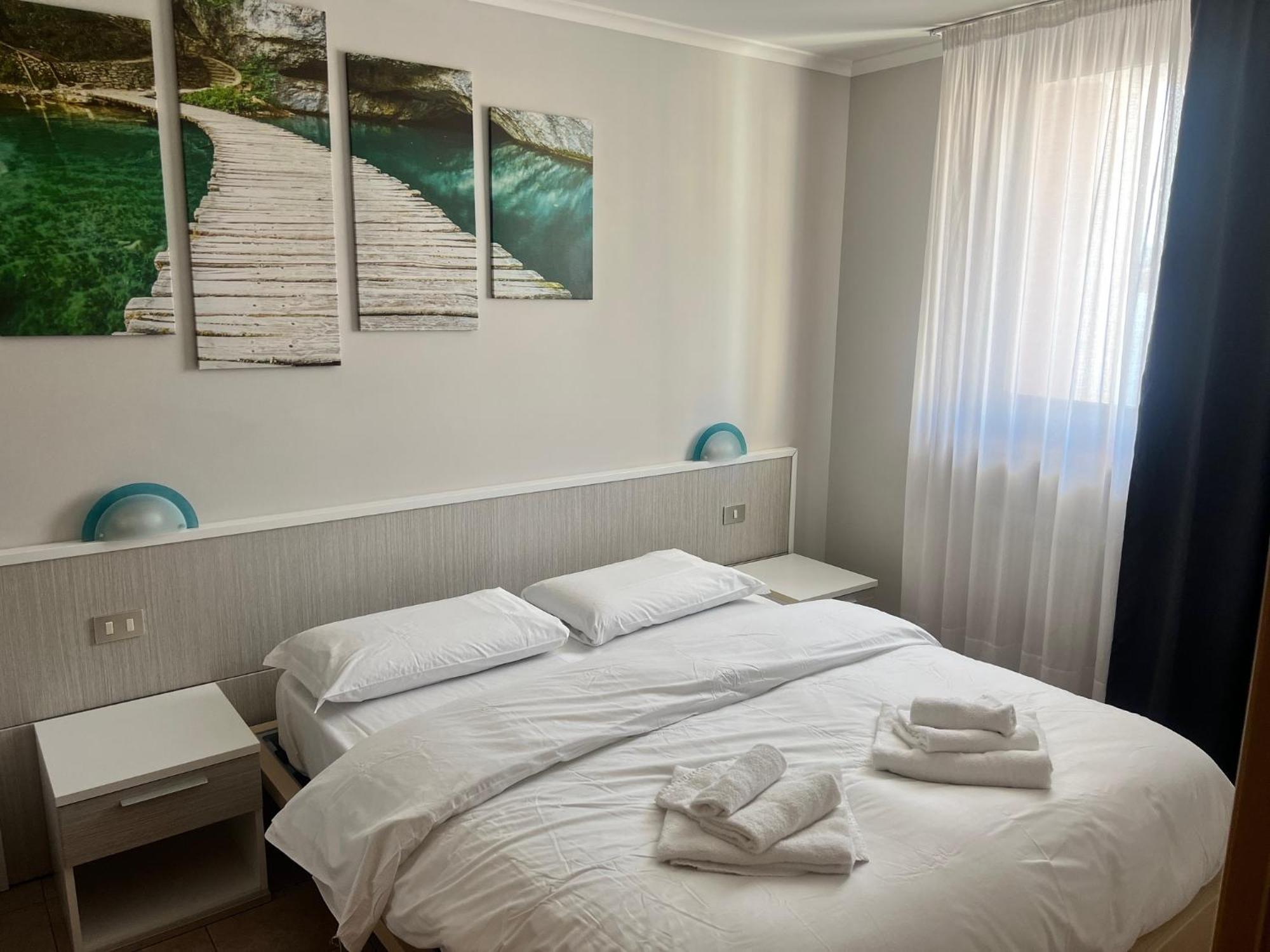 Hotel Lydia Градо Екстер'єр фото