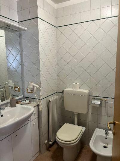 Hotel Lydia Градо Екстер'єр фото